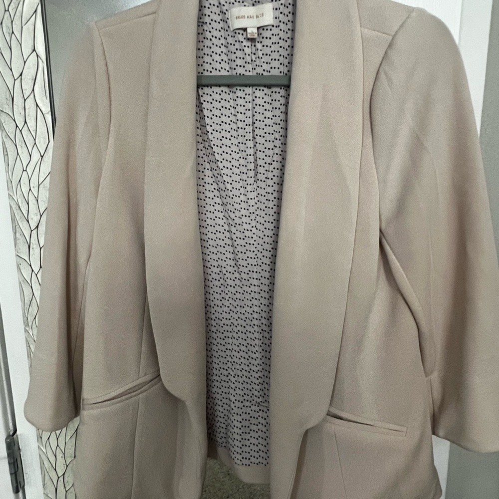 Skies Are Blue Light Tan Blazer